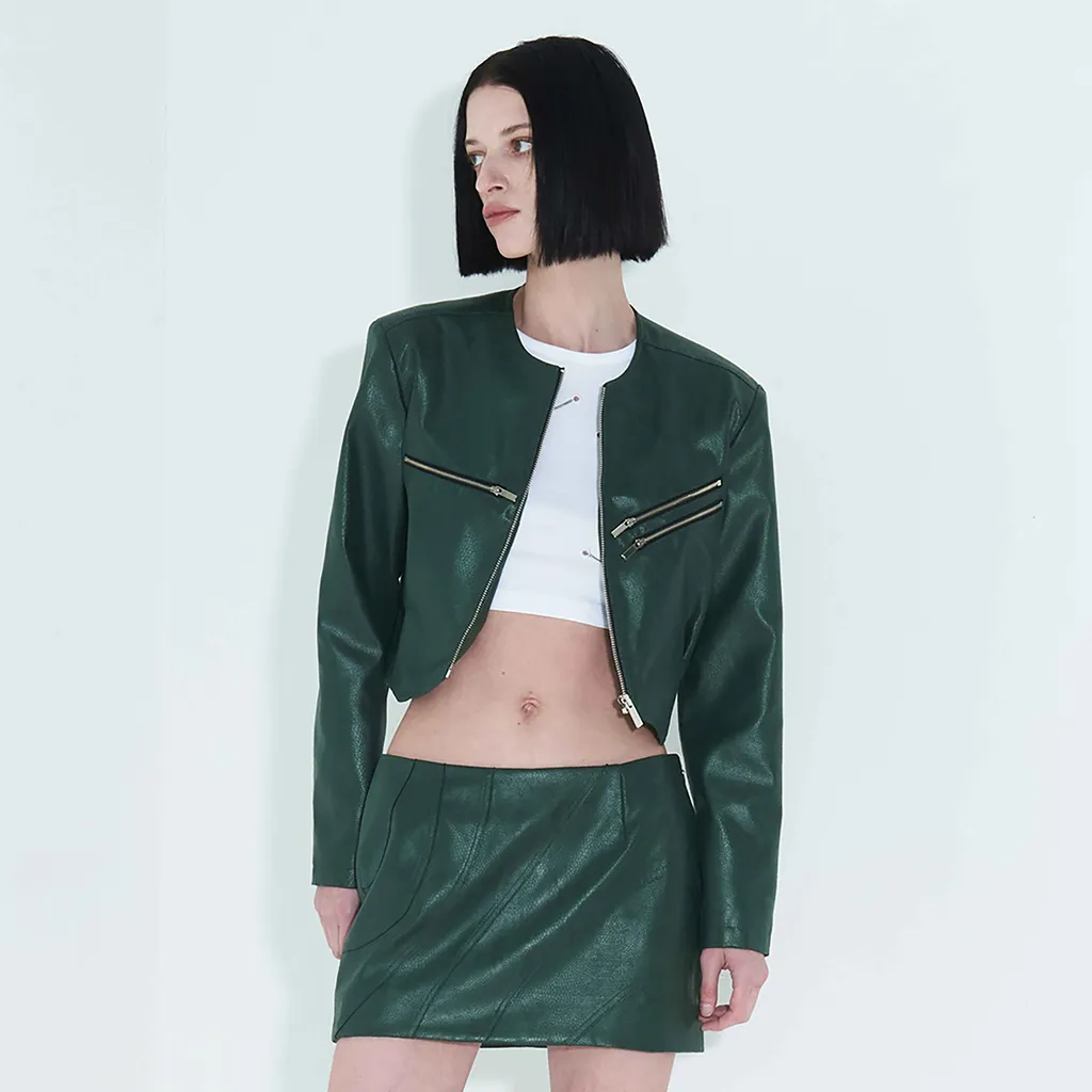 킴지수 (KIMZISU) 페이크레더 크롭 집업 자켓 JK-23SS077 블랙