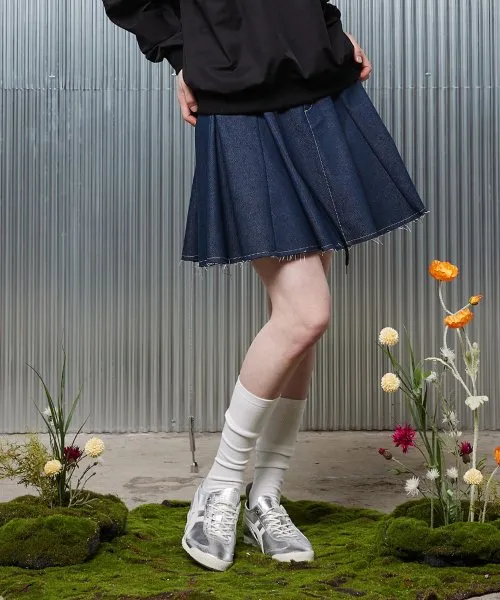 네이비 데님 플리츠 미니 스커트. 허리 스트링 디테일