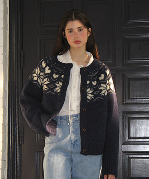썸웨어버터 (SOMEWHERE BUTTER) Heart Alpaca Nordic Cardigan - Navy