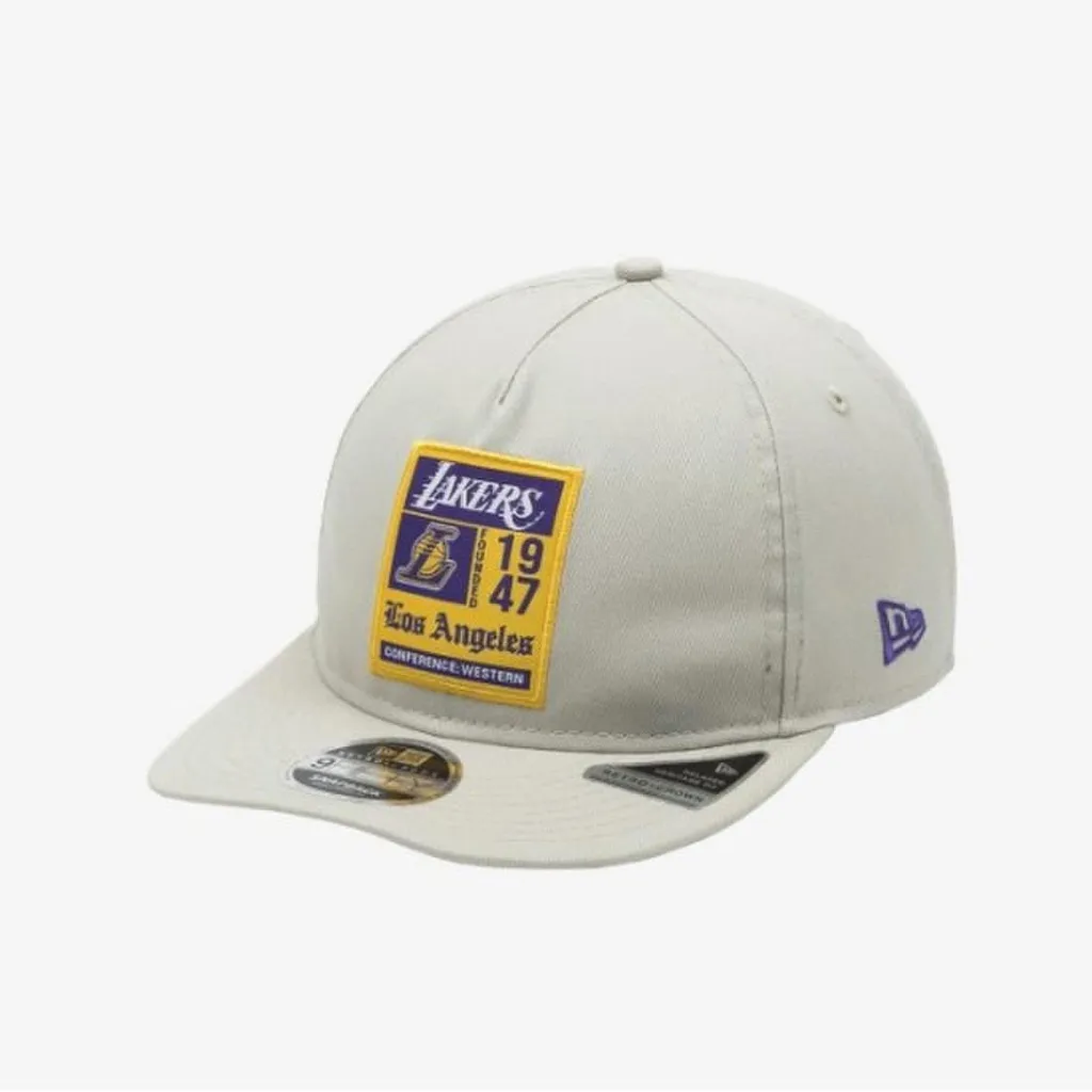 뉴에라 (NEW ERA) NBA LA 레이커스 스퀘어 라벨 A프레임 레트로 크라운 스냅백 스톤 14205865